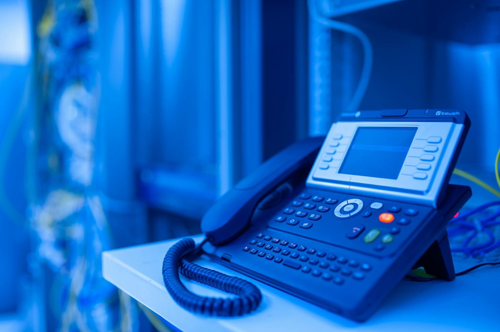 VoIP migration planning with cost visibility and cutover preparation.